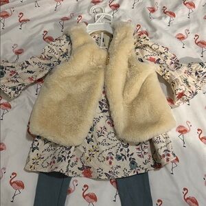 Floral Cynthia Rowley Top, fur Gillette and Blue Leggings Set 4-5 years 3 piece